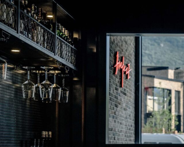 Breeze Bar