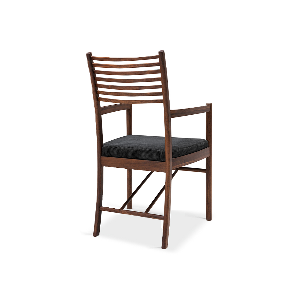 Pigeo Armchair