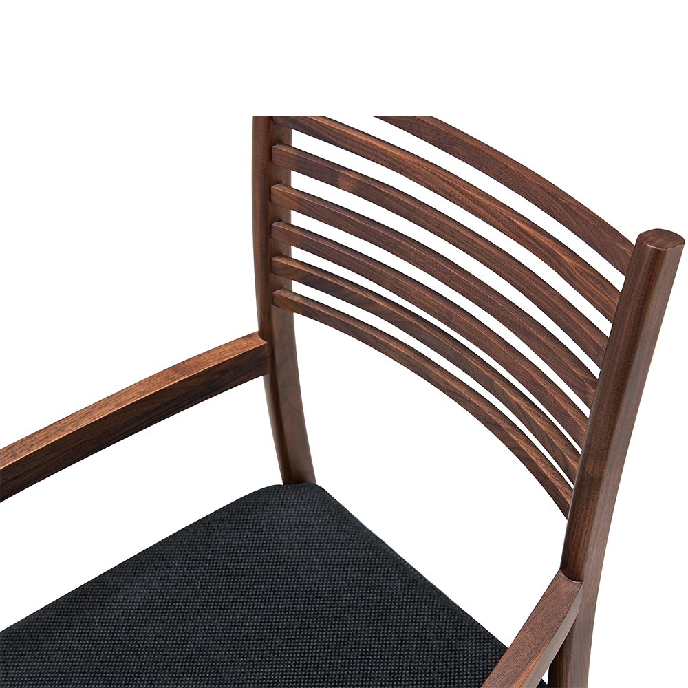 Pigeo Armchair