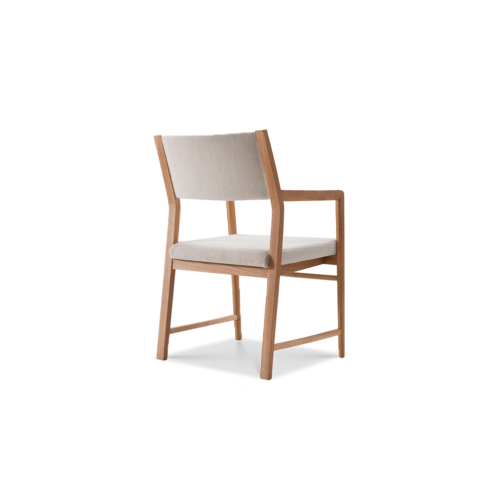 Vanilly Armchair